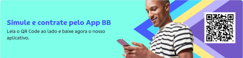 Banner retangular com verde água. À direita cinco triângulos se sobrepõem direcionados para a esquerda, nas cores roxo, lilás, laranja, verde água e azul. Um QR Code vai na frente dos triângulos.
Logo ao lado do qr code, um homem negro sorri olhando para o celular, ele usa uma camiseta listrada em branco e preto.
À esquerda o texto: Simule e contrate pelo App BB
Leia o QR Code ao lado e baixe agora o nosso aplicativo.